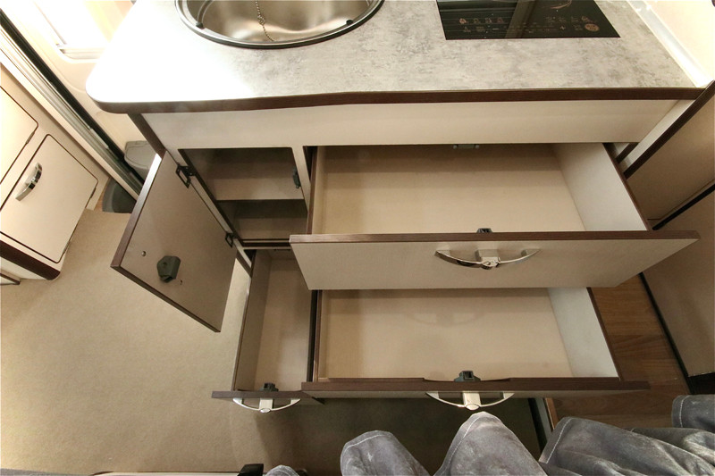 舒適旅行生活，這款房車(chē)必不可少