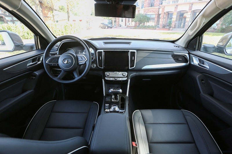 動力 豐富配置，這樣的房車省心、舒心